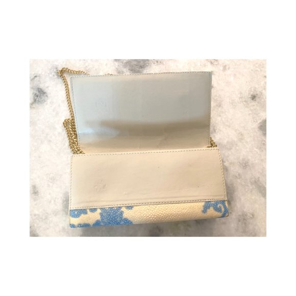 VIVO Shagreen Clutch with Chain - Picture 2 of 6